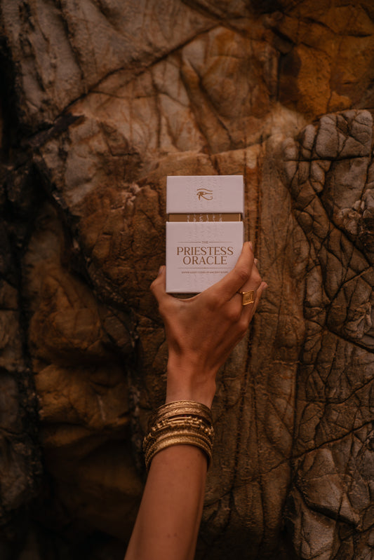 The Priestess Oracle