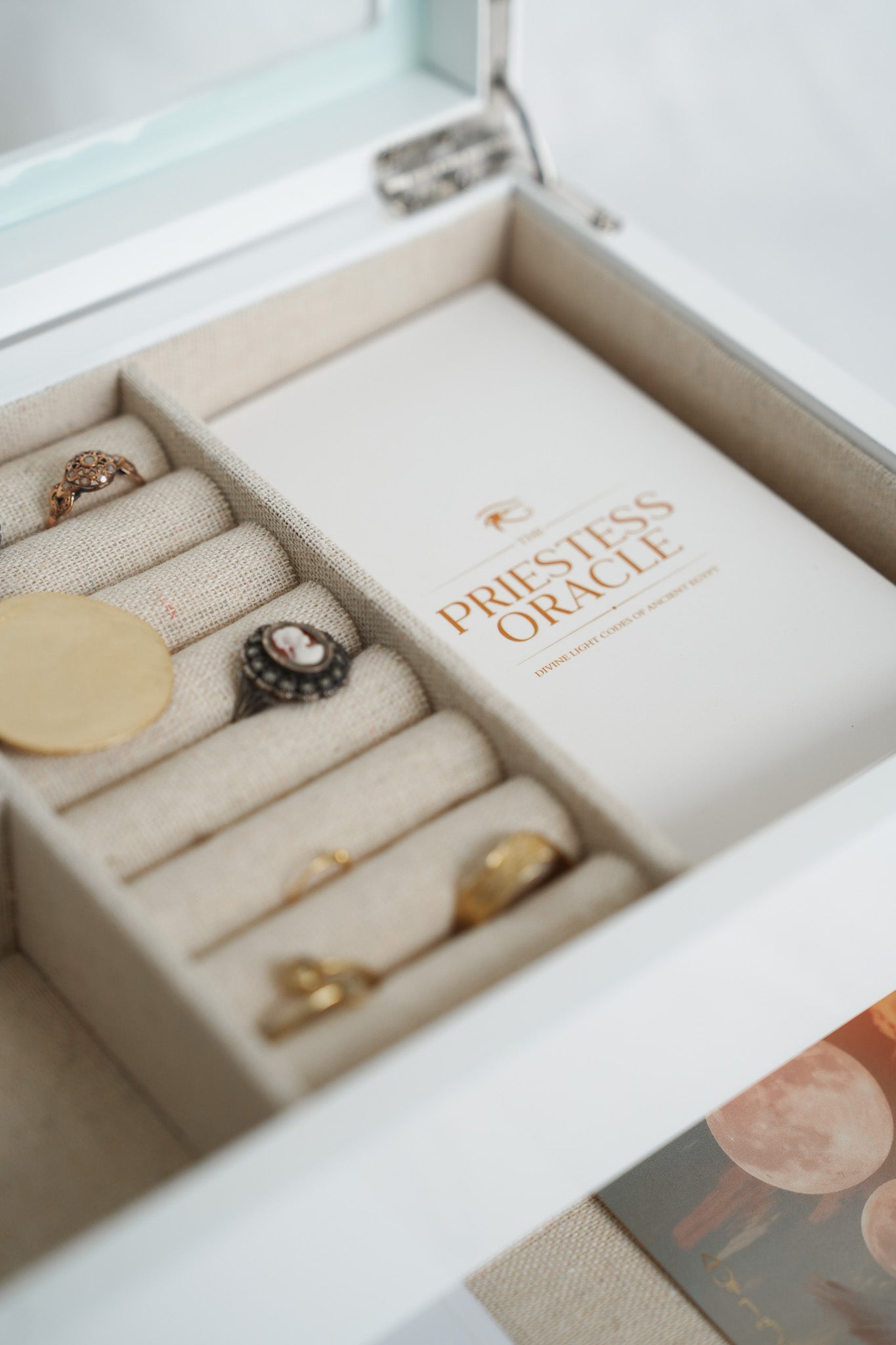 The Priestess Oracle